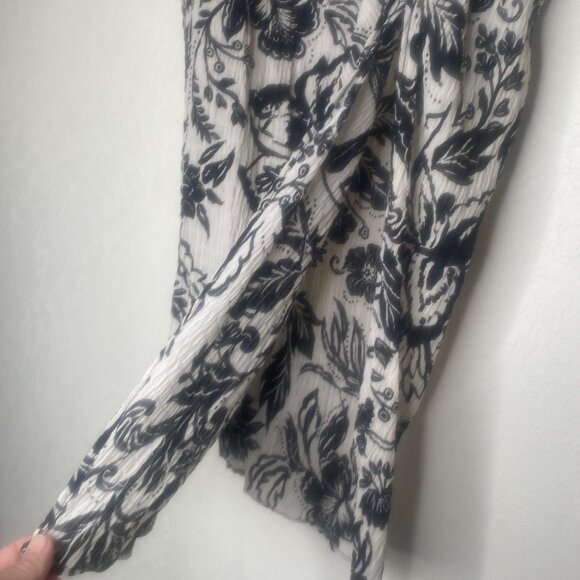 $49.90 Zara Black & White Floral Midi Skirt Womens Size M Ruched Lightweight - Picture 5 of 12